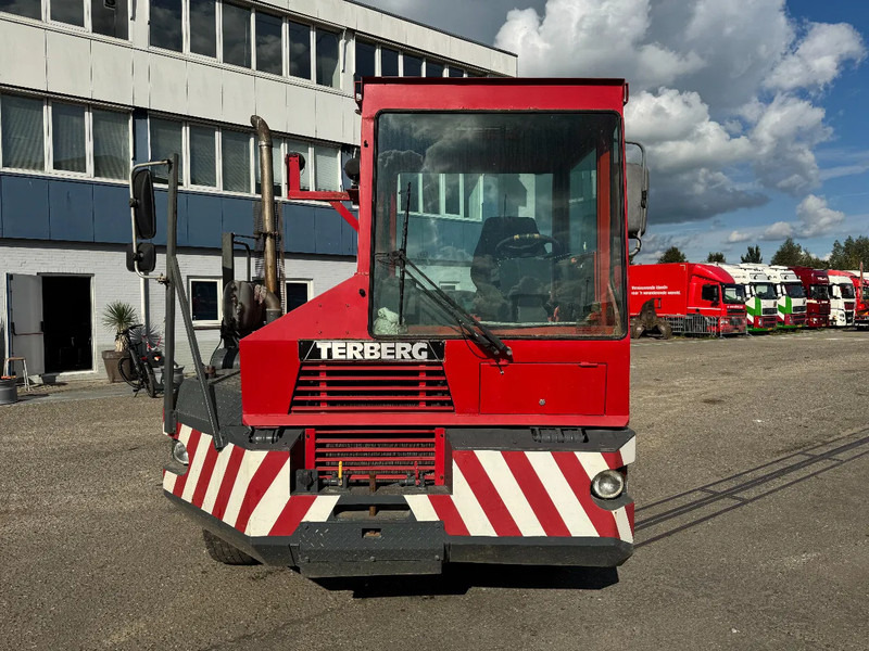 Terberg TT17 TT17 HUB REDUCTION - Терминальный тягач: фото 2 Terberg TT17 TT17 HUB REDUCTION - Терминальный тягач: фото 2