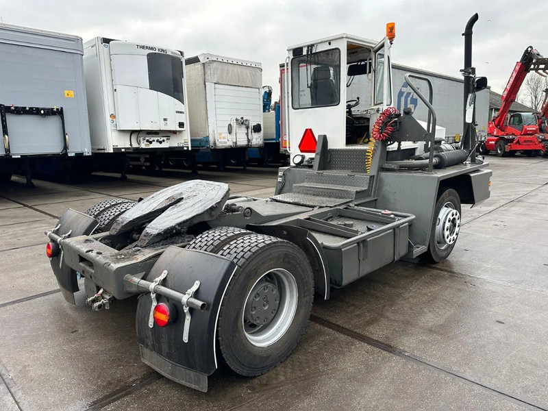 Terberg YT YT17 - Терминальный тягач: фото 5 Terberg YT YT17 - Терминальный тягач: фото 5