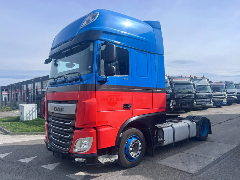 DAF XF 440 SSC 4X2 EURO 6 VOLUME - Тягач: фото 1 DAF XF 440 SSC 4X2 EURO 6 VOLUME - Тягач: фото 1