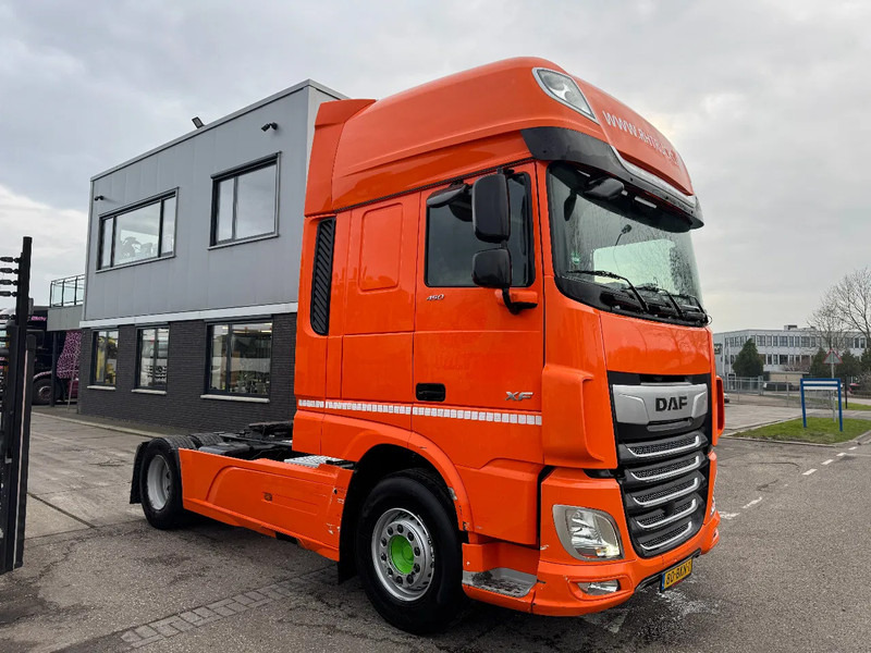 DAF XF 450 4X2 - EURO 6 + FULL SPOILER - Тягач: фото 3 DAF XF 450 4X2 - EURO 6 + FULL SPOILER - Тягач: фото 3