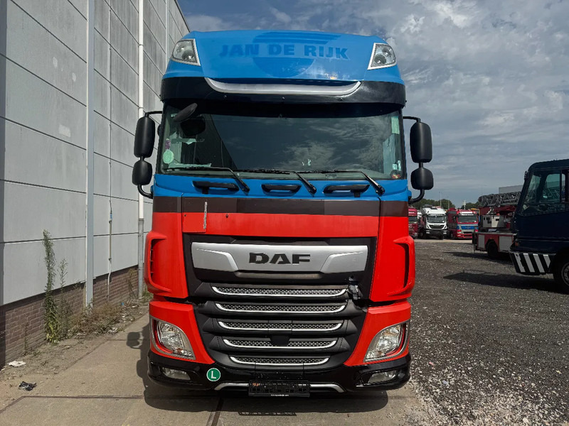 DAF XF 450 4X2 EURO 6 MEGA - Тягач: фото 2 DAF XF 450 4X2 EURO 6 MEGA - Тягач: фото 2