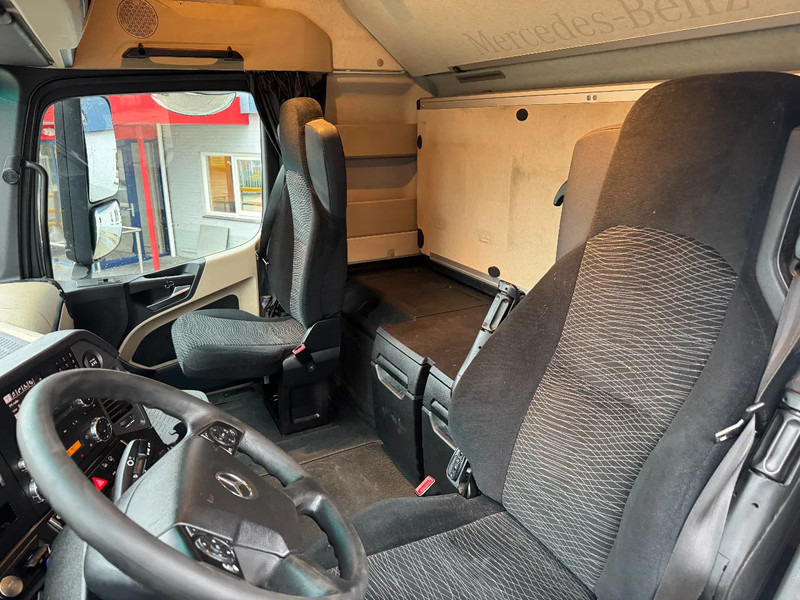 Тягач Mercedes-Benz Actros 1842 4X2 EURO 6 MEGA DOUBLE TANK: фото 9