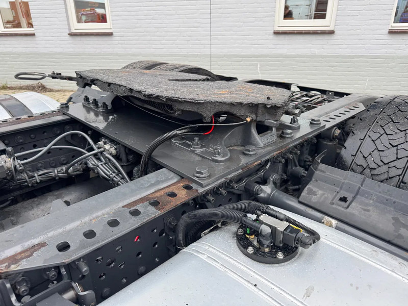 Тягач Mercedes-Benz Actros 1842 4X2 EURO 6 MEGA DOUBLE TANK: фото 12