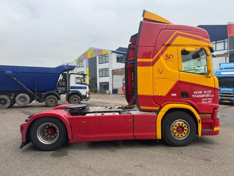 Scania R450 4X2 EURO 6 ADR SKIRTS DOUBLE TANK - Тягач: фото 4 Scania R450 4X2 EURO 6 ADR SKIRTS DOUBLE TANK - Тягач: фото 4