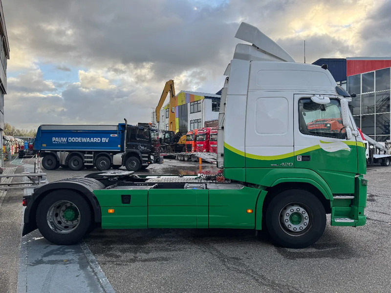 Volvo FM 420 4X2 EURO 6 SKIRTS AUTOMATIC - Тягач: фото 4 Volvo FM 420 4X2 EURO 6 SKIRTS AUTOMATIC - Тягач: фото 4