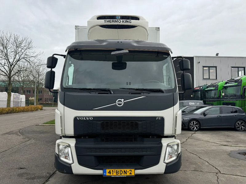 Volvo FE 250 4X2 - EURO 6 + THERMOKING T-500R + DHOLLANDIA LIFT - Рефрижератор: фото 2 Volvo FE 250 4X2 - EURO 6 + THERMOKING T-500R + DHOLLANDIA LIFT - Рефрижератор: фото 2