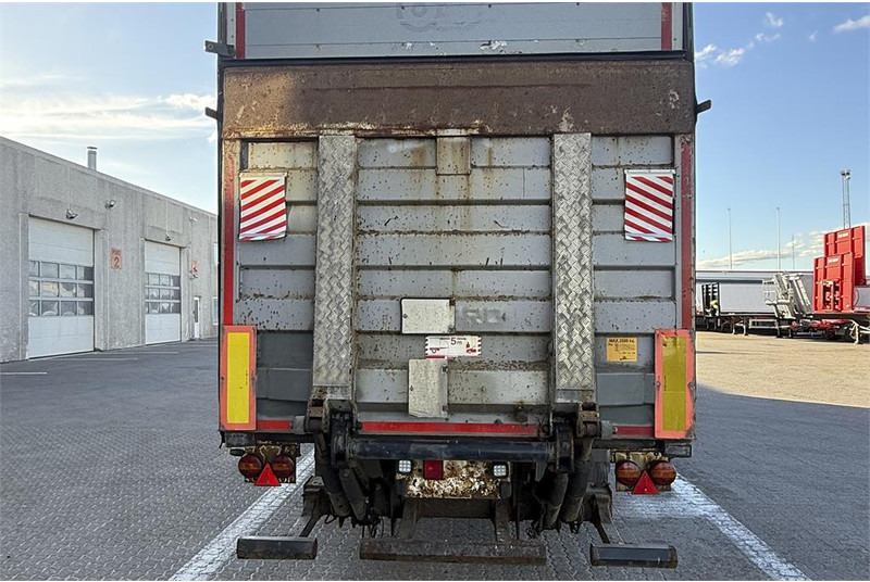 Полуприцеп Krone 2 Aks Gardin: фото 7 Полуприцеп Krone 2 Aks Gardin: фото 7