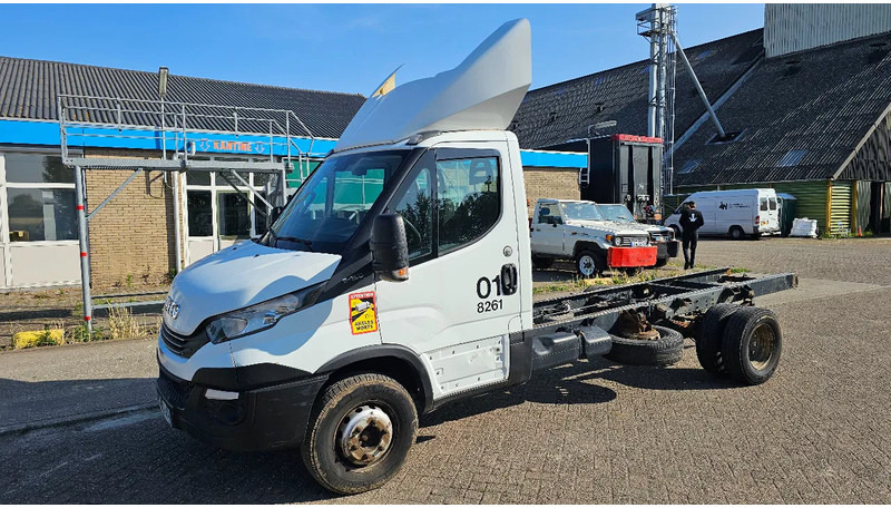 Iveco Daily IS70CI2BA - Грузовик-шасси: фото 1 Iveco Daily IS70CI2BA - Грузовик-шасси: фото 1