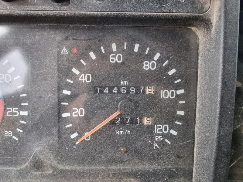 Самосвал Volvo FH 12.420 6x4 - Manual Gear - STEEL/STEEL - Big Axles - PTO: фото 12 Самосвал Volvo FH 12.420 6x4 - Manual Gear - STEEL/STEEL - Big Axles - PTO: фото 12