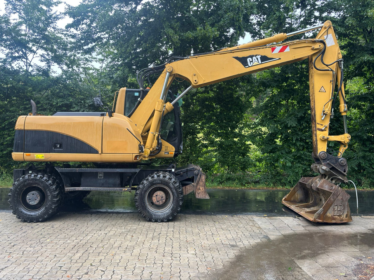 CATERPILLAR M 316 C - Колёсный экскаватор: фото 2 CATERPILLAR M 316 C - Колёсный экскаватор: фото 2