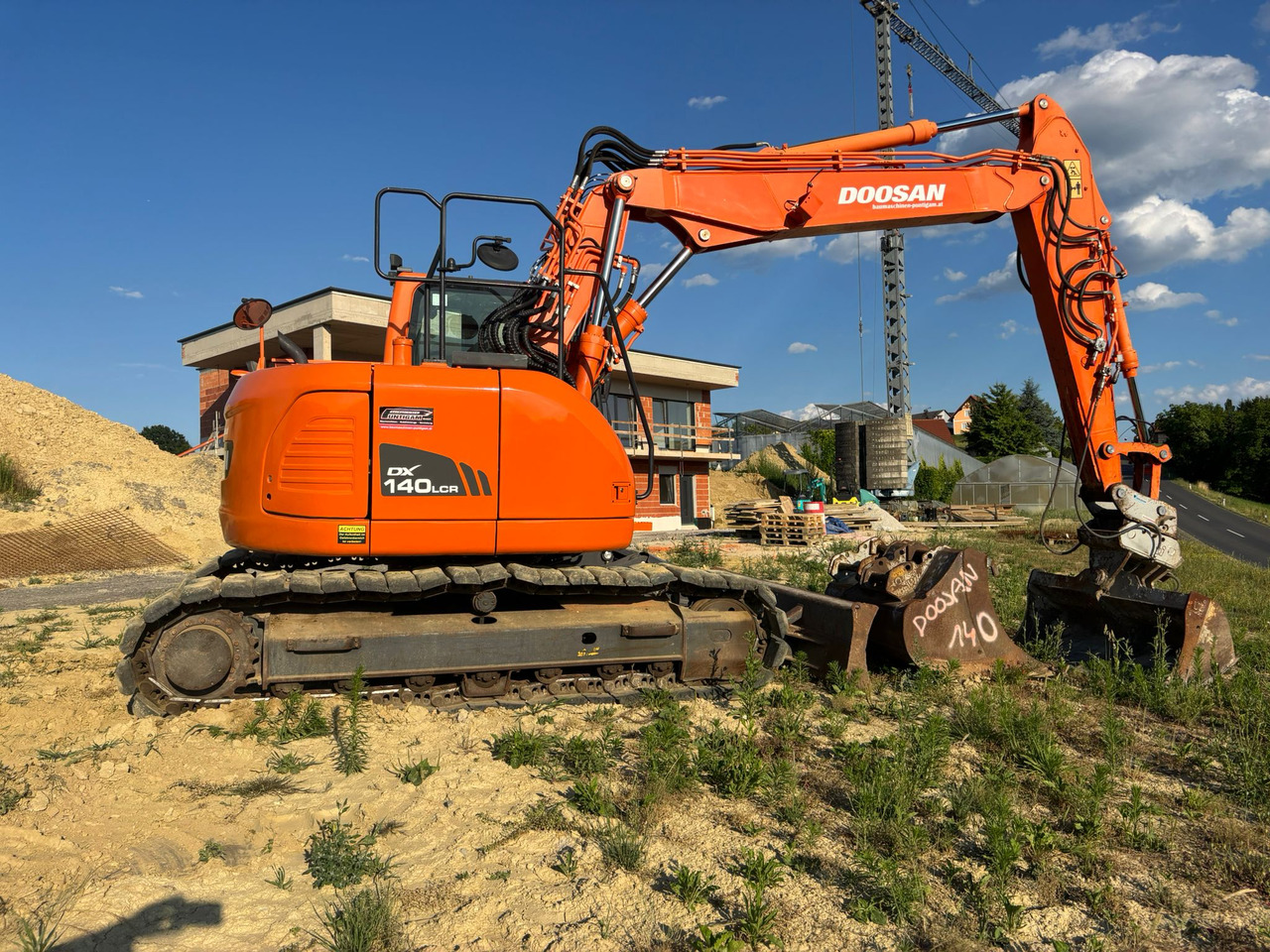 DOOSAN DX 140 LCR-3 - Гусеничный экскаватор: фото 2 DOOSAN DX 140 LCR-3 - Гусеничный экскаватор: фото 2