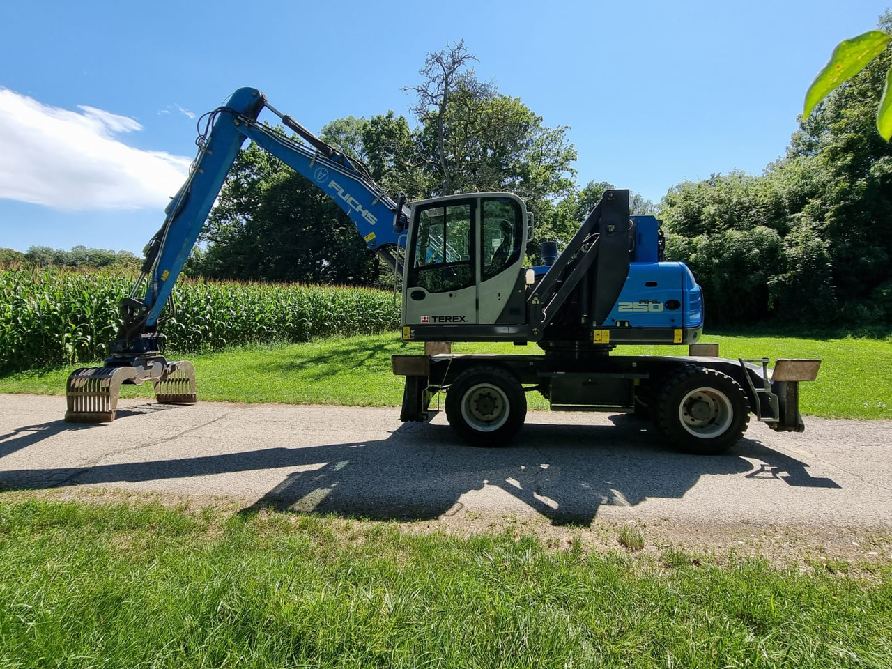 FUCHS MHL 250 - Колёсный экскаватор: фото 2 FUCHS MHL 250 - Колёсный экскаватор: фото 2