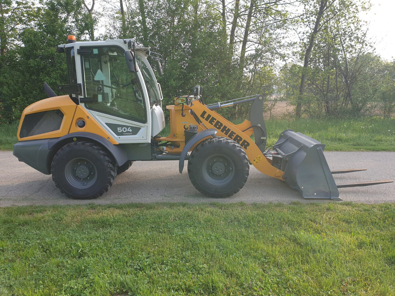 Liebherr L 504 C - Колёсный погрузчик: фото 2 Liebherr L 504 C - Колёсный погрузчик: фото 2