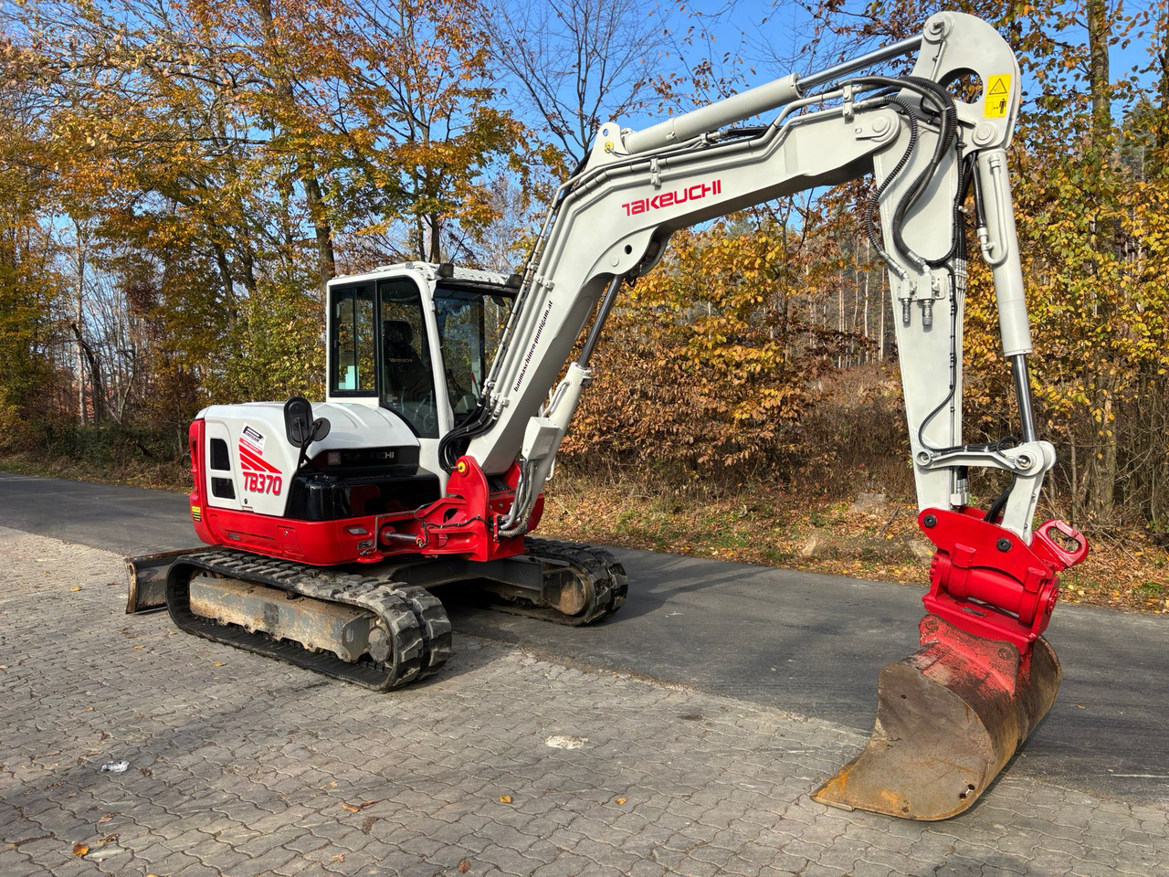 TAKEUCHI TB 370 - Мини-экскаватор: фото 4 TAKEUCHI TB 370 - Мини-экскаватор: фото 4