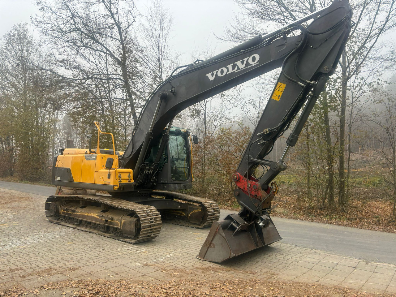 Volvo EC 220 DL - Гусеничный экскаватор: фото 4 Volvo EC 220 DL - Гусеничный экскаватор: фото 4