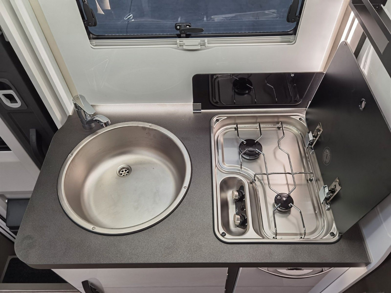 Альковный автодом Forster A 699 EB / - 2026 - / 165 PS - 8G / EINZELBETTEN: фото 18 Альковный автодом Forster A 699 EB / - 2026 - / 165 PS - 8G / EINZELBETTEN: фото 18