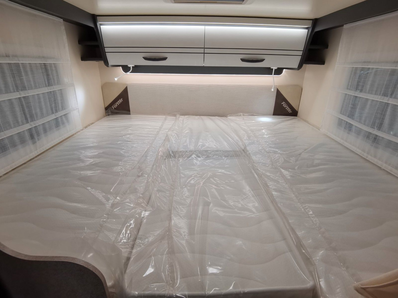 Альковный автодом Forster A 699 EB / - 2026 - / 165 PS - 8G / EINZELBETTEN: фото 21 Альковный автодом Forster A 699 EB / - 2026 - / 165 PS - 8G / EINZELBETTEN: фото 21