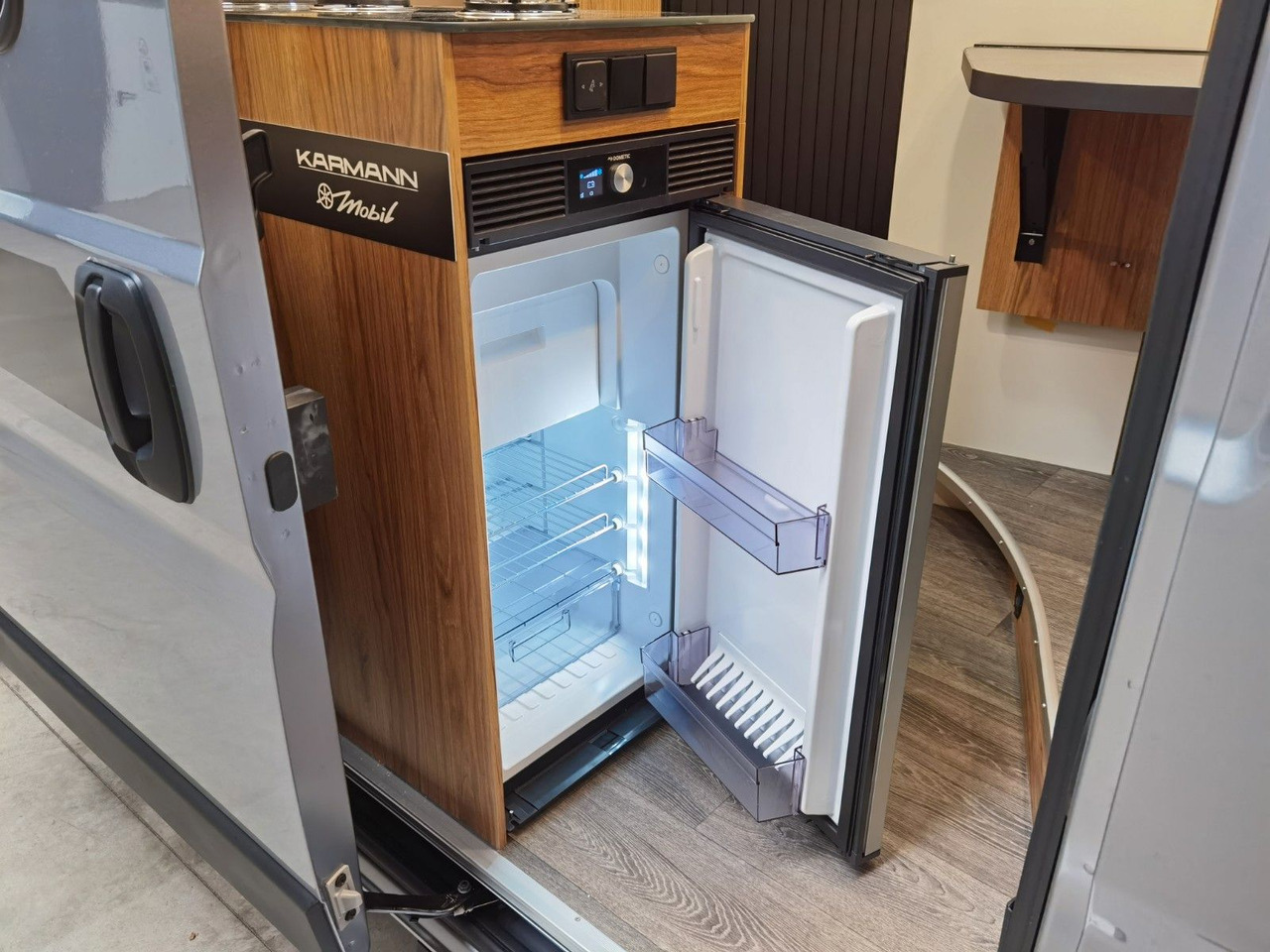 Кастенваген Karmann DEXTER 600 /- 2026-/ EINZELBETTEN & BAR VERSION: фото 16 Кастенваген Karmann DEXTER 600 /- 2026-/ EINZELBETTEN & BAR VERSION: фото 16