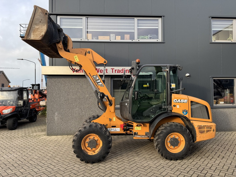 Case 21F Shovel / Radlader / Wheel Loader 2016 Bucket & Forks 3970Hours - Колёсный погрузчик: фото 1 Case 21F Shovel / Radlader / Wheel Loader 2016 Bucket & Forks 3970Hours - Колёсный погрузчик: фото 1