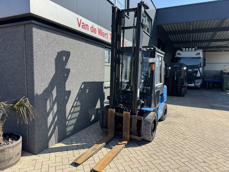 Caterpillar DP35K - Дизельный погрузчик: фото 4 Caterpillar DP35K - Дизельный погрузчик: фото 4