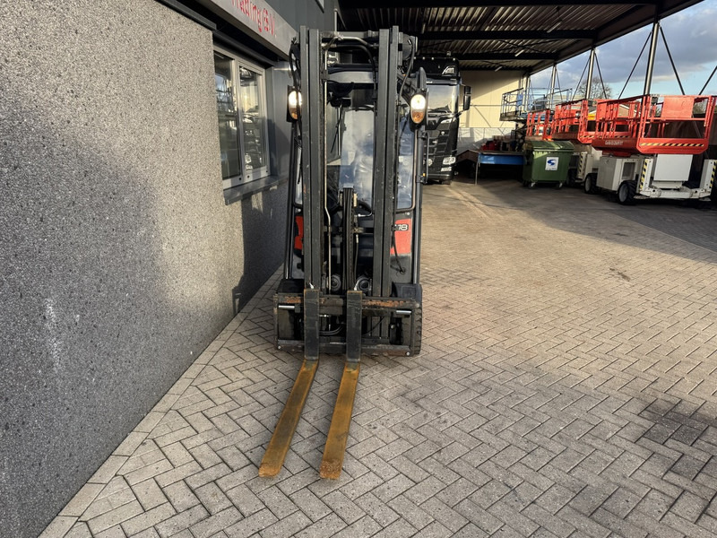 Linde H18T-01 Triplo 500 Freelift / Sideshift LPG 2012 - Газовый погрузчик: фото 4 Linde H18T-01 Triplo 500 Freelift / Sideshift LPG 2012 - Газовый погрузчик: фото 4