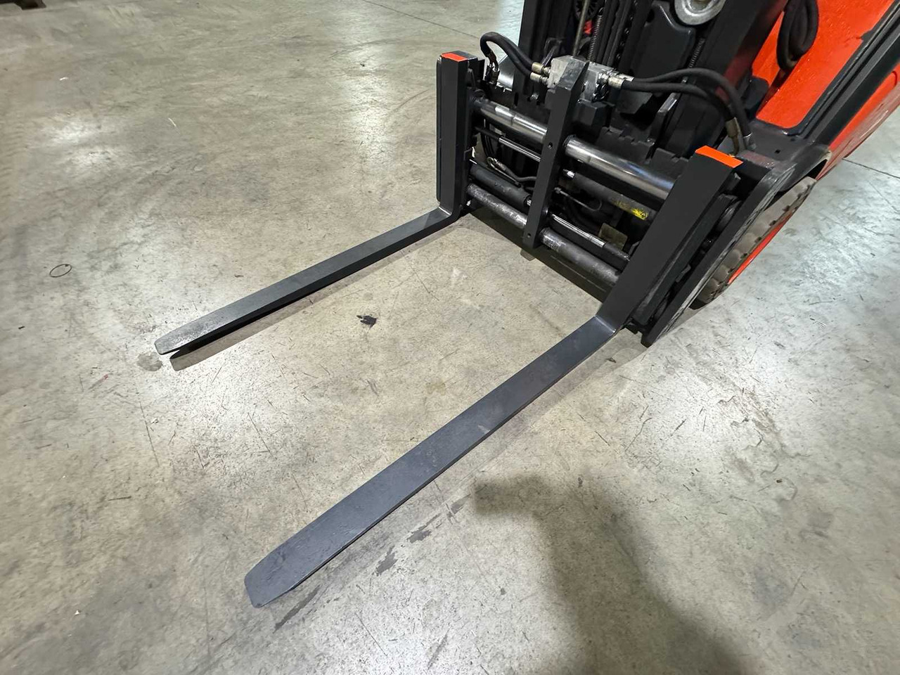 05/2024 SERVICE + UVV 12/2026 LINDE E16H 1.600KG 3.+4. VALVE FORK ADJUSTER DUPLEX FREE LIFT ELECTRIC FORKLIFT 7.089 HOURS - Вилочный погрузчик: фото 3 05/2024 SERVICE + UVV 12/2026 LINDE E16H 1.600KG 3.+4. VALVE FORK ADJUSTER DUPLEX FREE LIFT ELECTRIC FORKLIFT 7.089 HOURS - Вилочный погрузчик: фото 3