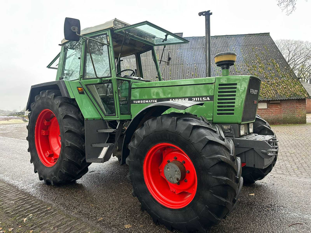1984 FENDT FARMER 311 LSA ALL-WHEEL DRIVE FARM TRACTOR - Трактор: фото 3 1984 FENDT FARMER 311 LSA ALL-WHEEL DRIVE FARM TRACTOR - Трактор: фото 3