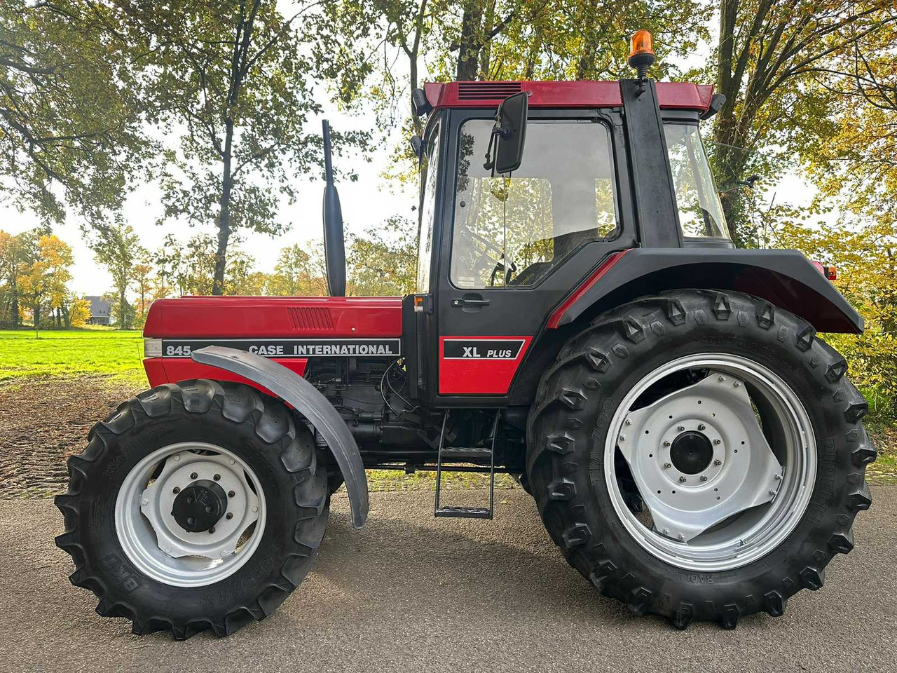 1992 CASE INTERNATIONAL 845 844 XLA PLUS ALL-WHEEL DRIVE FARM TRACTOR - Трактор: фото 3 1992 CASE INTERNATIONAL 845 844 XLA PLUS ALL-WHEEL DRIVE FARM TRACTOR - Трактор: фото 3