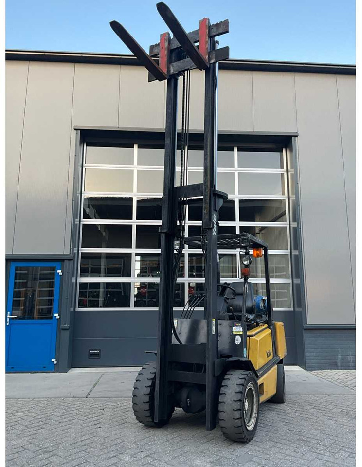 1993 YALE GLP 30 TE FORKLIFT - Вилочный погрузчик: фото 2 1993 YALE GLP 30 TE FORKLIFT - Вилочный погрузчик: фото 2