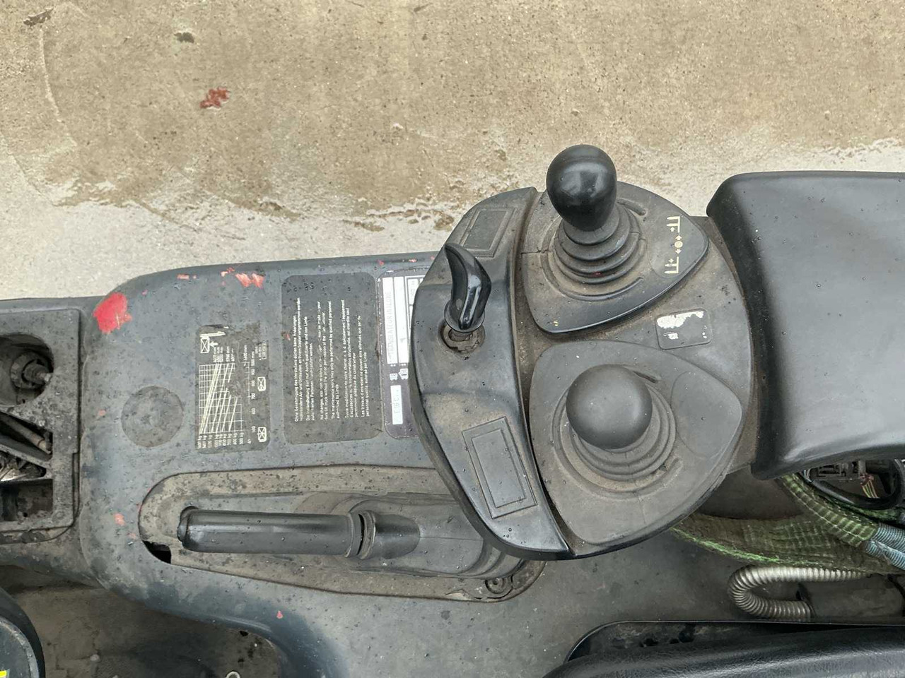 Вилочный погрузчик 2001 LINDE E16C-02 FORKLIFT: фото 11 Вилочный погрузчик 2001 LINDE E16C-02 FORKLIFT: фото 11