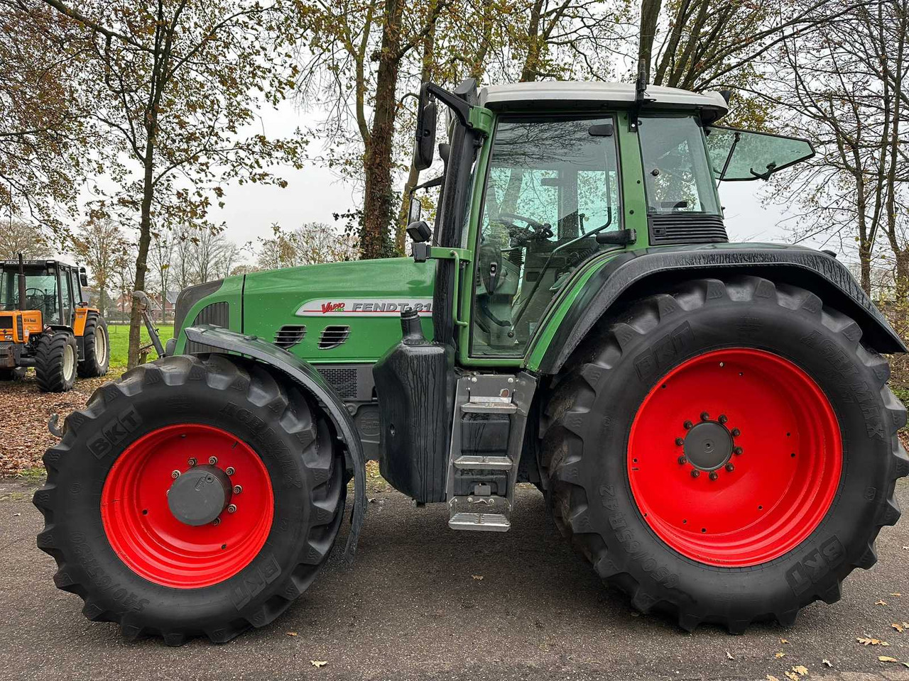 2006 FENDT 818 VARIO TMS ALL-WHEEL DRIVE FARM TRACTOR - Трактор: фото 4 2006 FENDT 818 VARIO TMS ALL-WHEEL DRIVE FARM TRACTOR - Трактор: фото 4
