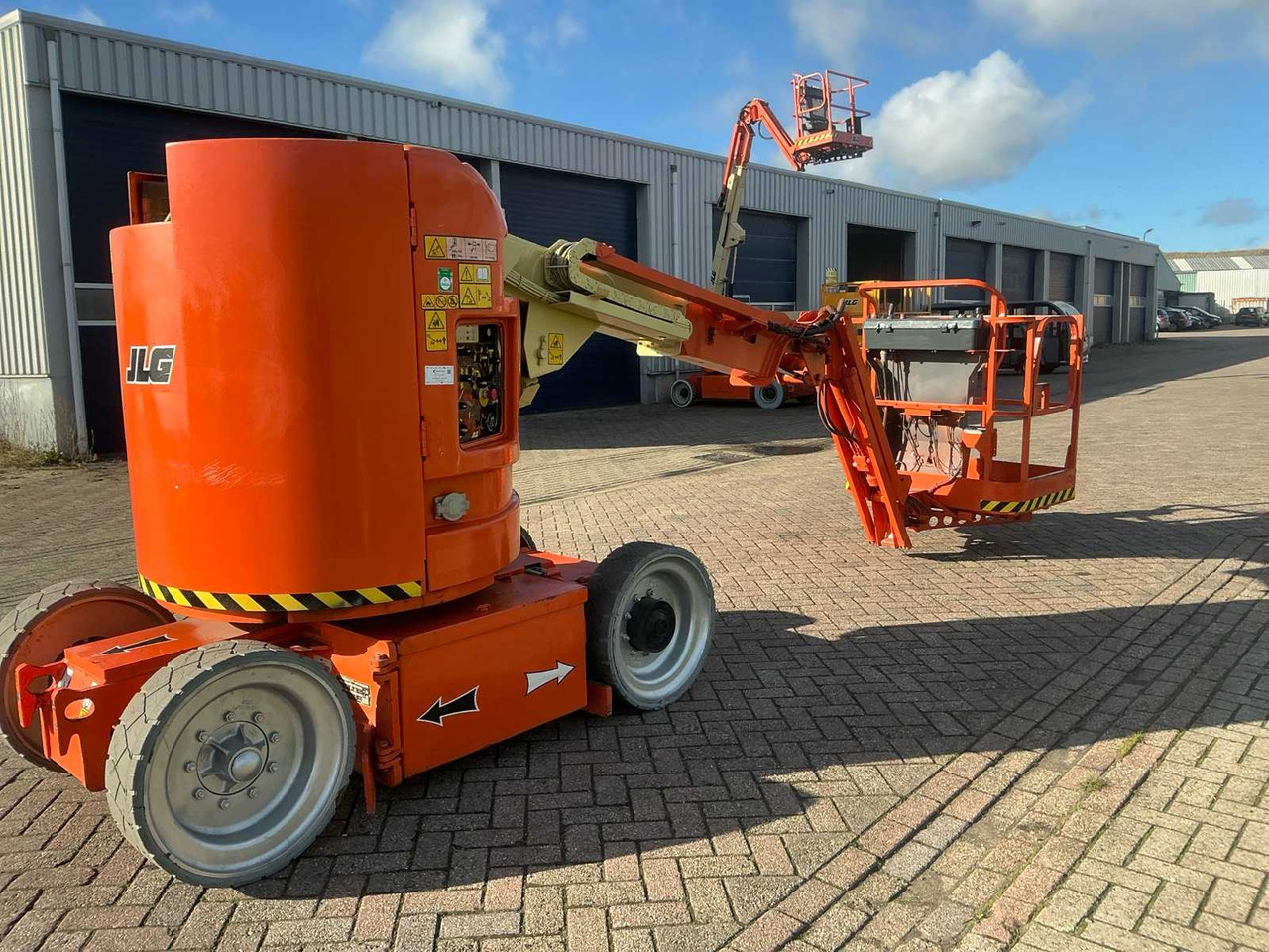 2007 JLG E300AJP AERIAL PLATFORM - Подъёмник: фото 5 2007 JLG E300AJP AERIAL PLATFORM - Подъёмник: фото 5