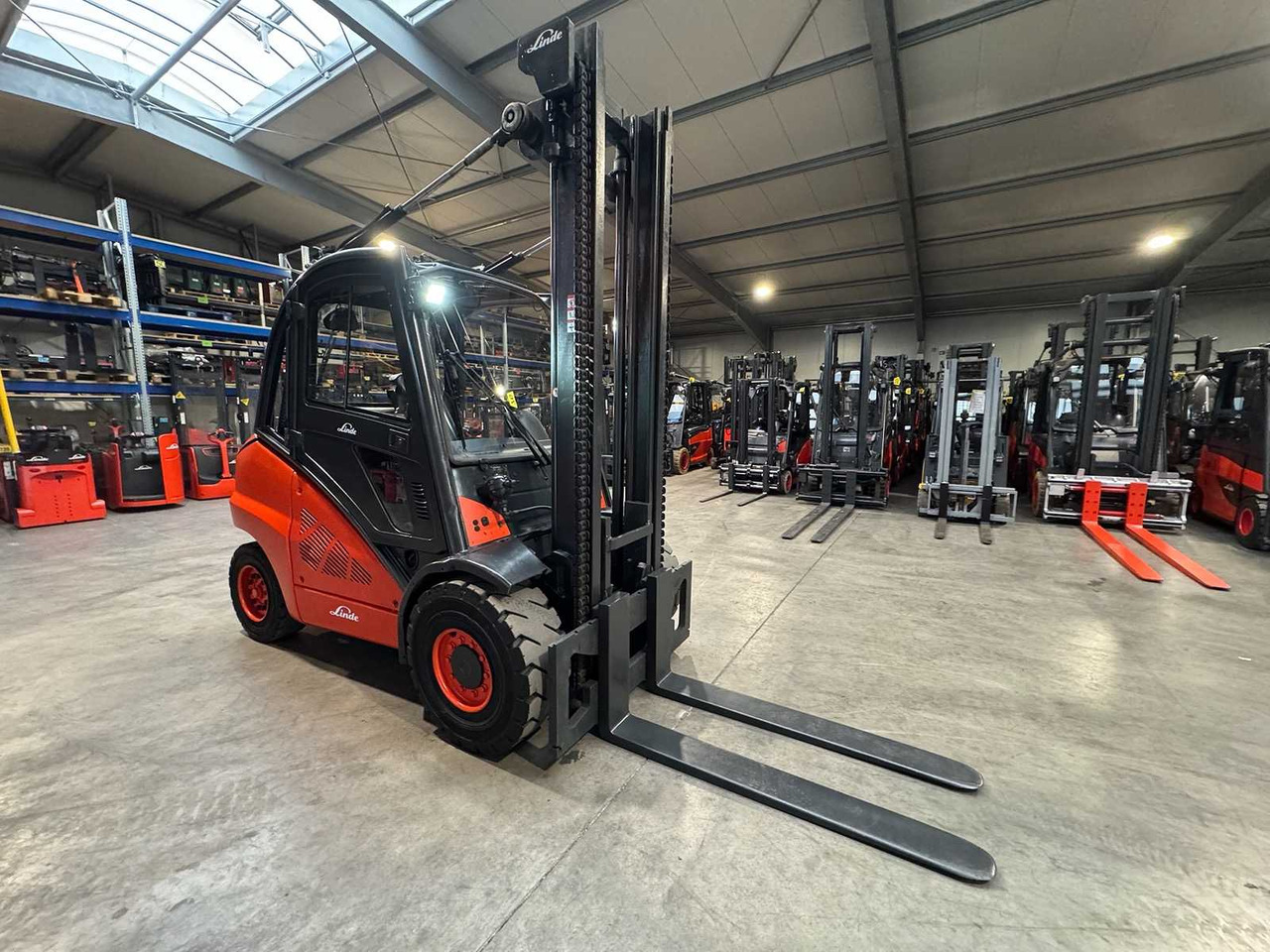 2011 LINDE H50D 5.000KG 3.+4TH VALVE DIESEL FORKLIFT FORKLIFT - Вилочный погрузчик: фото 4 2011 LINDE H50D 5.000KG 3.+4TH VALVE DIESEL FORKLIFT FORKLIFT - Вилочный погрузчик: фото 4