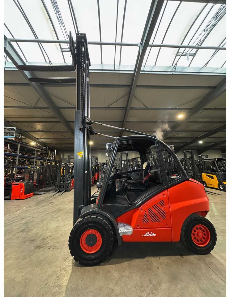 2011 LINDE H50D 5.000KG 3.+4TH VALVE DIESEL FORKLIFT FORKLIFT - Вилочный погрузчик: фото 3 2011 LINDE H50D 5.000KG 3.+4TH VALVE DIESEL FORKLIFT FORKLIFT - Вилочный погрузчик: фото 3