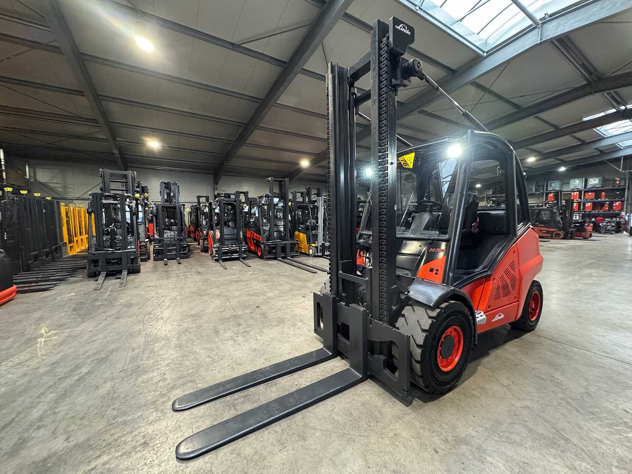 2011 LINDE H50D 5.000KG 3.+4TH VALVE DIESEL FORKLIFT FORKLIFT - Вилочный погрузчик: фото 2 2011 LINDE H50D 5.000KG 3.+4TH VALVE DIESEL FORKLIFT FORKLIFT - Вилочный погрузчик: фото 2
