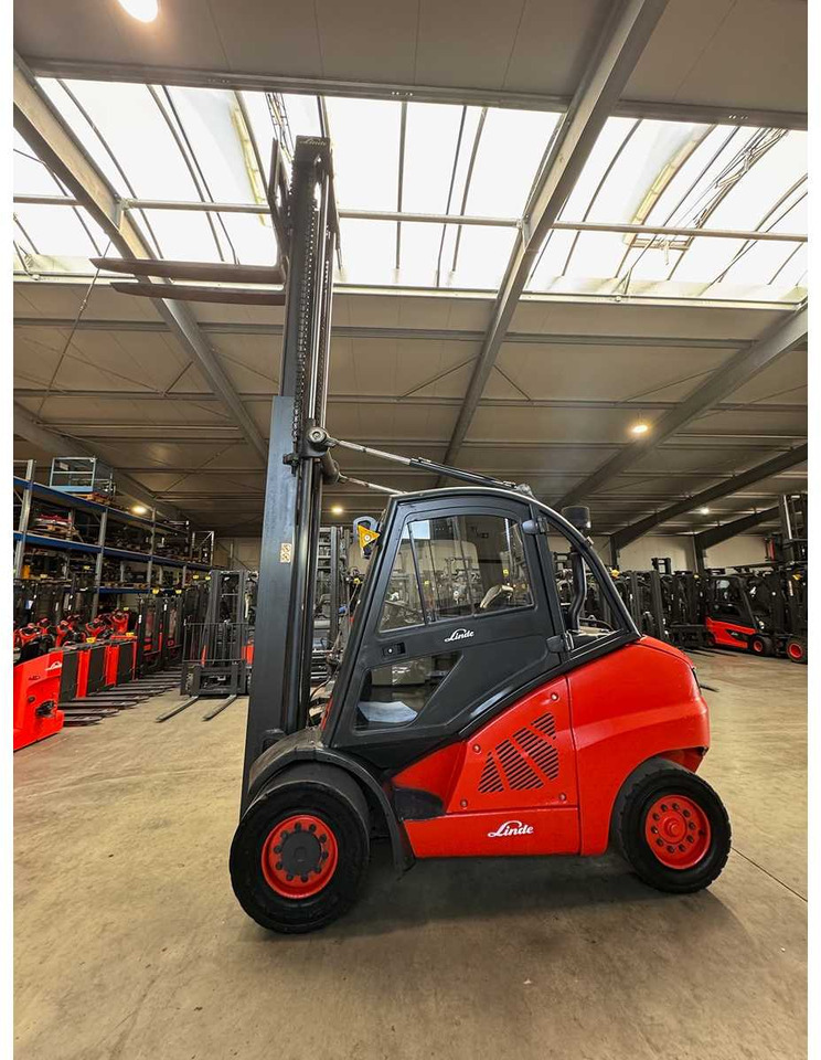 2011 LINDE H50D 5,000KG 3RD VALVE CAB DIESEL FORKLIFT VW ENGINE FORKLIFT - Вилочный погрузчик: фото 3 2011 LINDE H50D 5,000KG 3RD VALVE CAB DIESEL FORKLIFT VW ENGINE FORKLIFT - Вилочный погрузчик: фото 3