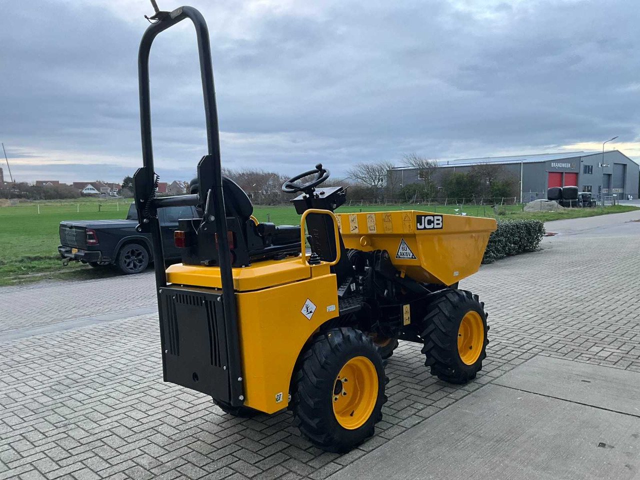 2015 JCB 1THT DUMPER - Мини-самосвал: фото 3 2015 JCB 1THT DUMPER - Мини-самосвал: фото 3