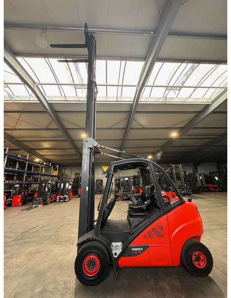 2015 SERVICE + UVV 09/2026 LINDE H30T 3,000KG TRIPLEX 645CM GAS FORKLIFT FORKLIFT 4,066 HOURS - Вилочный погрузчик: фото 3 2015 SERVICE + UVV 09/2026 LINDE H30T 3,000KG TRIPLEX 645CM GAS FORKLIFT FORKLIFT 4,066 HOURS - Вилочный погрузчик: фото 3