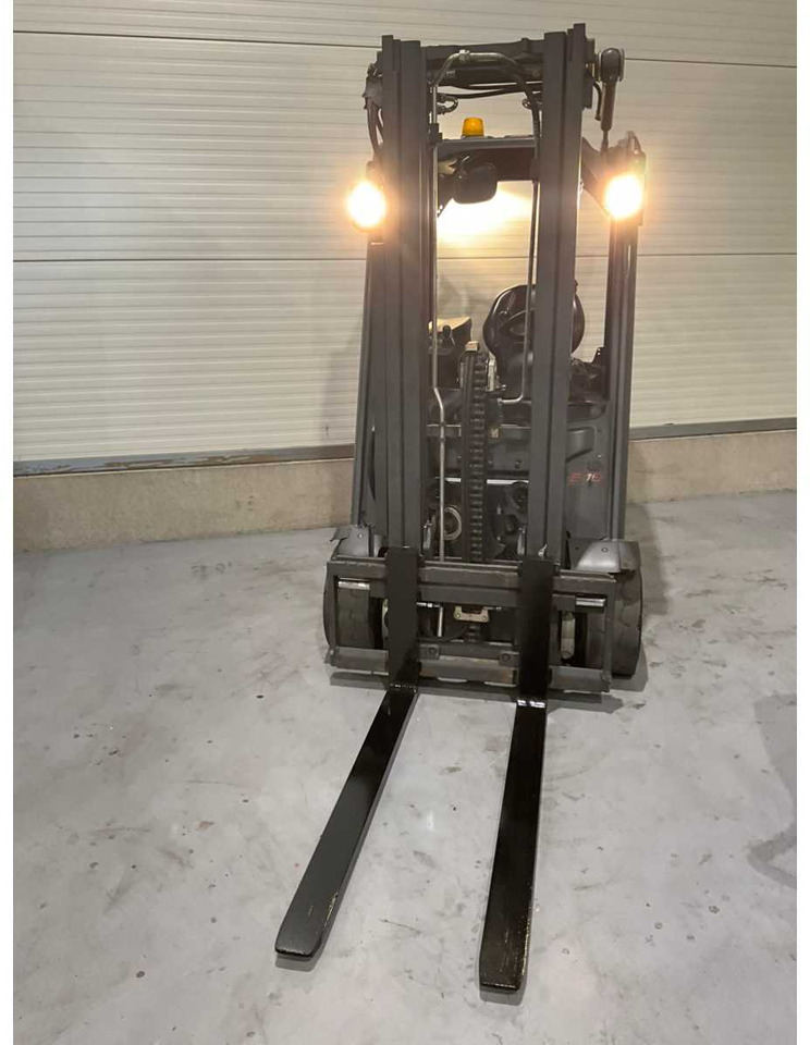 2017 LINDE E18-02 1800KG LI-ION 4171HOUR FORKLIFT - Вилочный погрузчик: фото 5 2017 LINDE E18-02 1800KG LI-ION 4171HOUR FORKLIFT - Вилочный погрузчик: фото 5