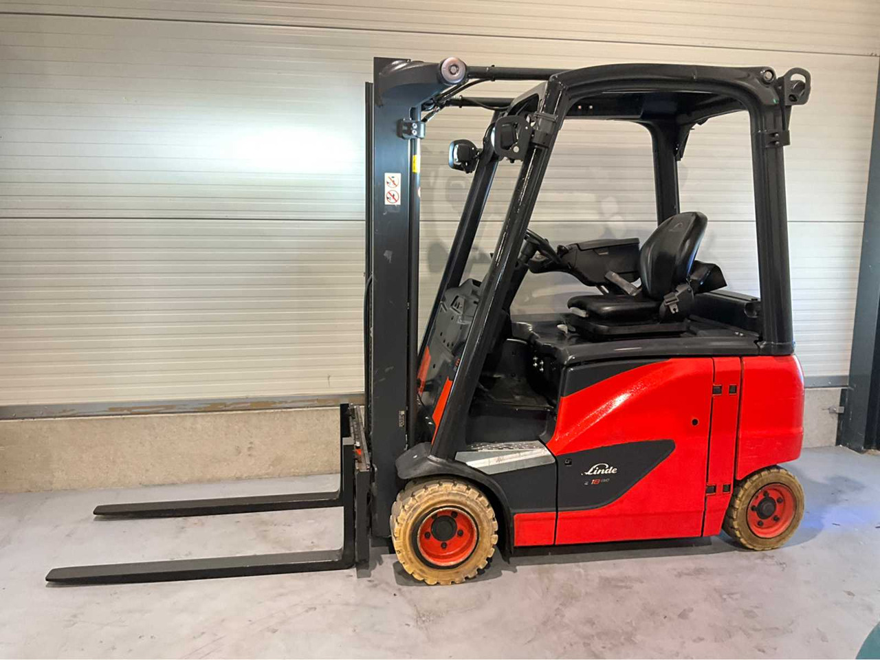 2019 LINDE E18PH-02 1800KG FORKLIFT - Вилочный погрузчик: фото 2 2019 LINDE E18PH-02 1800KG FORKLIFT - Вилочный погрузчик: фото 2