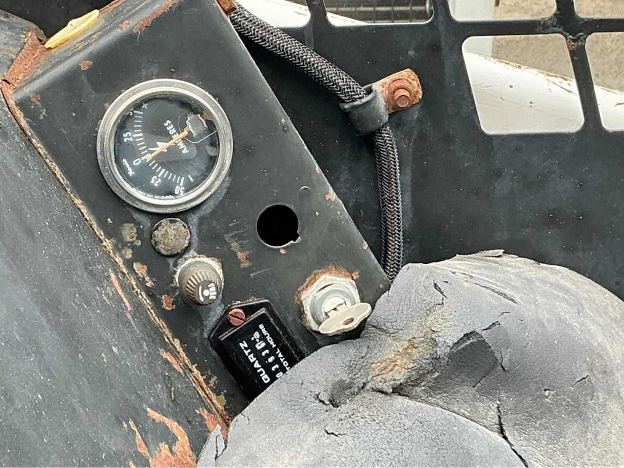 Гусеничный мини-погрузчик BOBCAT 310 SKID STEER LOADER: фото 11