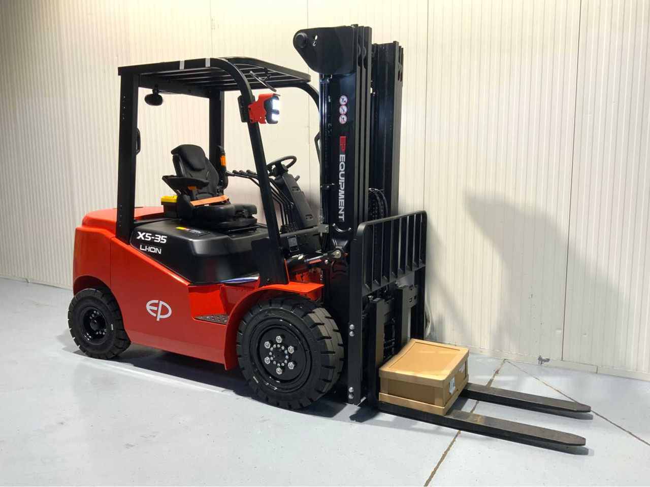 Вилочный погрузчик EP 3500KG LIFTING CAPACITY- 4.8 METER PLYWOOD, FREE-LIFT, SIDE-SHIFT FORKLIFT: фото 6 Вилочный погрузчик EP 3500KG LIFTING CAPACITY- 4.8 METER PLYWOOD, FREE-LIFT, SIDE-SHIFT FORKLIFT: фото 6