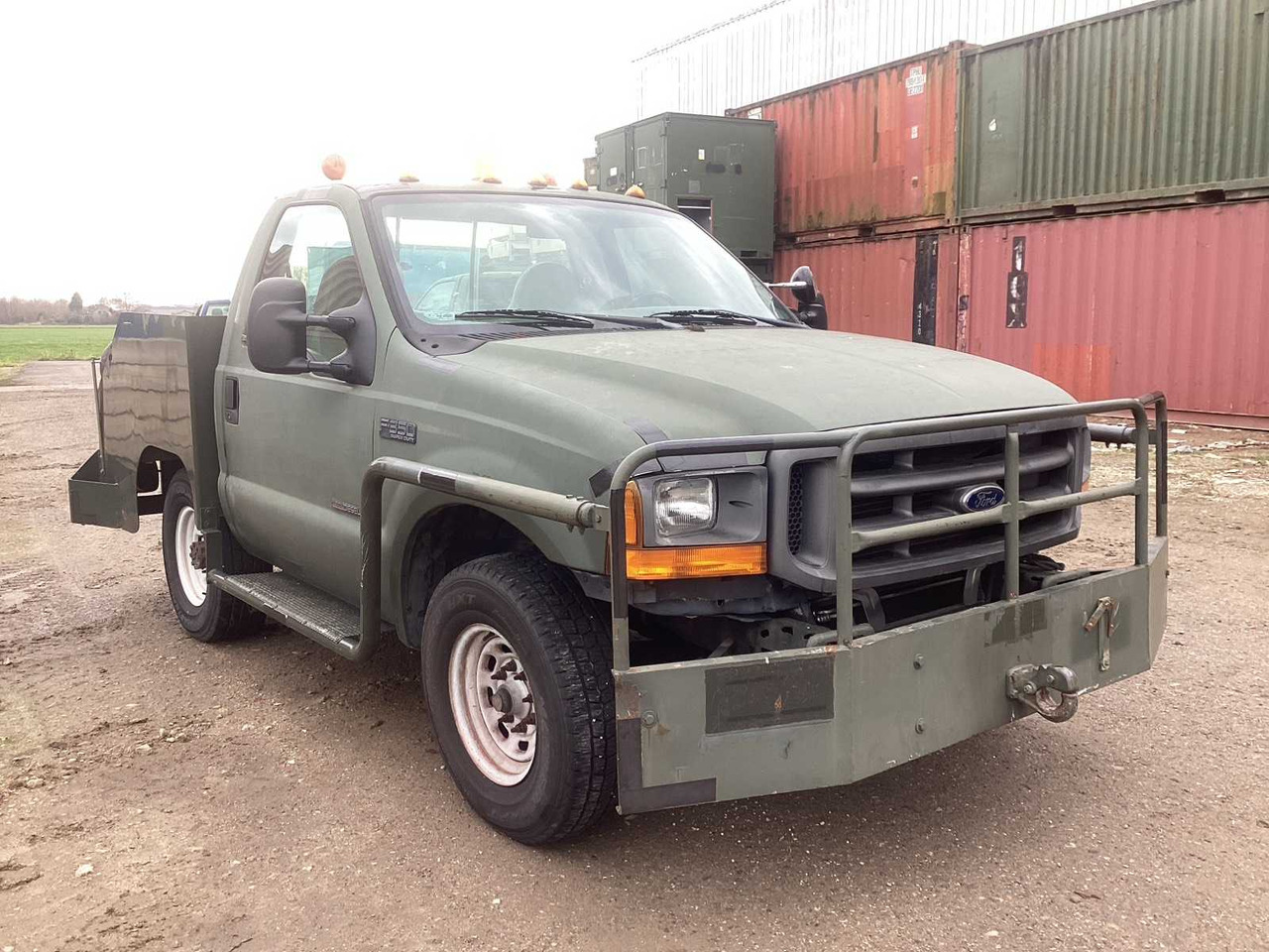 2000 FORD F 350 AIRCRAFT TUG - Фургон: фото 2 2000 FORD F 350 AIRCRAFT TUG - Фургон: фото 2