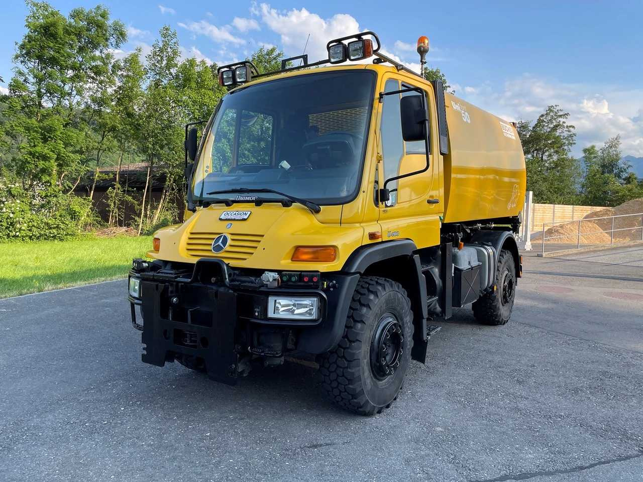 MERCEDES-BENZ - UNIMOG - 2001 - KOMMOBIL (UNIMOG) U400 - Грузовик: фото 2 MERCEDES-BENZ - UNIMOG - 2001 - KOMMOBIL (UNIMOG) U400 - Грузовик: фото 2
