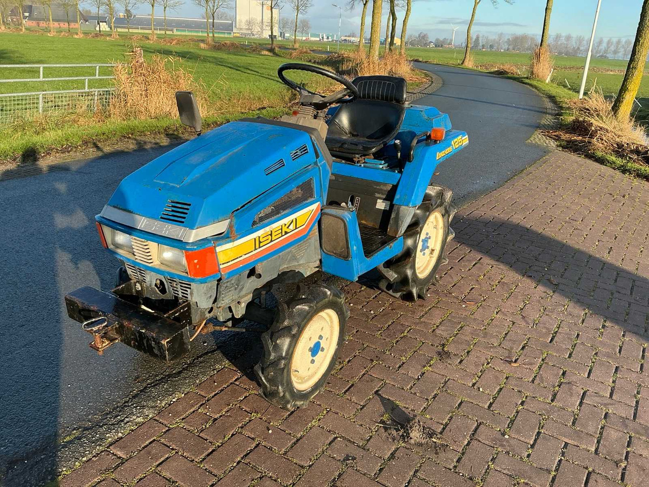 ISEKI LANDHOPE 125 FOUR-WHEEL DRIVE AGRICULTURAL TRACTOR - Трактор: фото 2 ISEKI LANDHOPE 125 FOUR-WHEEL DRIVE AGRICULTURAL TRACTOR - Трактор: фото 2