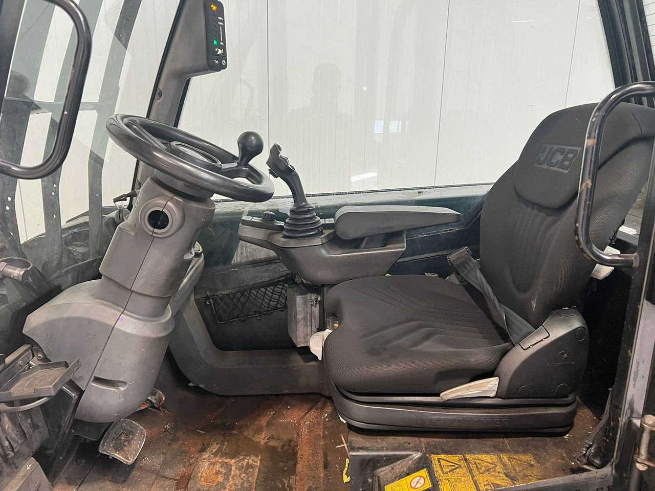 JCB - 2020 - TLT30-19E WITH FORK POSITIONER - FORKLIFT - SIDE-SHIFT - Вилочный погрузчик: фото 3 JCB - 2020 - TLT30-19E WITH FORK POSITIONER - FORKLIFT - SIDE-SHIFT - Вилочный погрузчик: фото 3