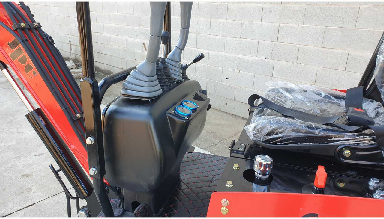 JPC HT12 MINI EXCAVATOR - Мини-экскаватор: фото 3 JPC HT12 MINI EXCAVATOR - Мини-экскаватор: фото 3