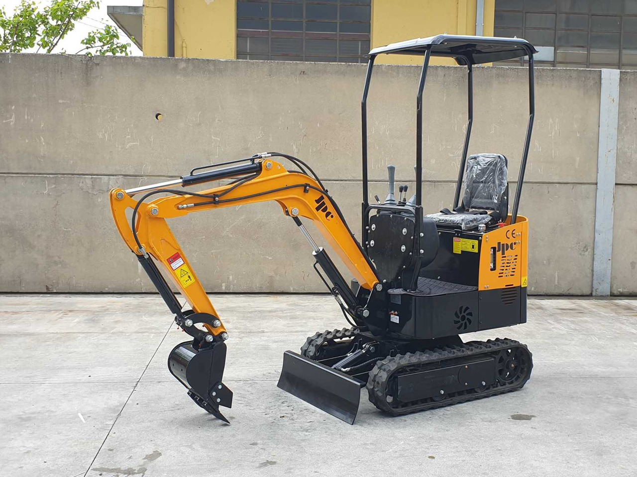JPC HT12 MINI EXCAVATOR - Мини-экскаватор: фото 1 JPC HT12 MINI EXCAVATOR - Мини-экскаватор: фото 1
