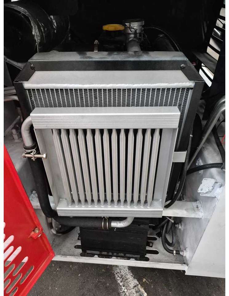 LADYS - 2025 - LA670 - SKID STEER LOADER - Гусеничный мини-погрузчик: фото 4 LADYS - 2025 - LA670 - SKID STEER LOADER - Гусеничный мини-погрузчик: фото 4