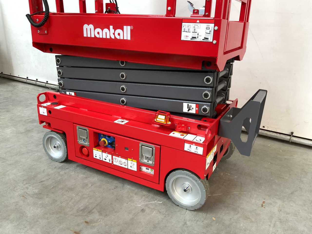 Подъёмник MANTALL XE-60 MINI - SCISSOR LIFT AERIAL PLATFORM 6.4M 2024: фото 7